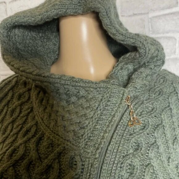 Aran Crafts 100% Merino Wool Hooded Cardigan Green Side Zip Heart Design Small - Picture 6 of 9